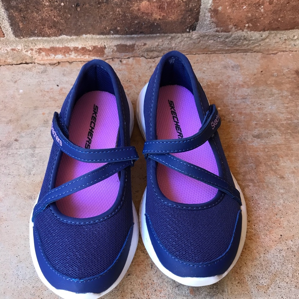 Skechers shoes